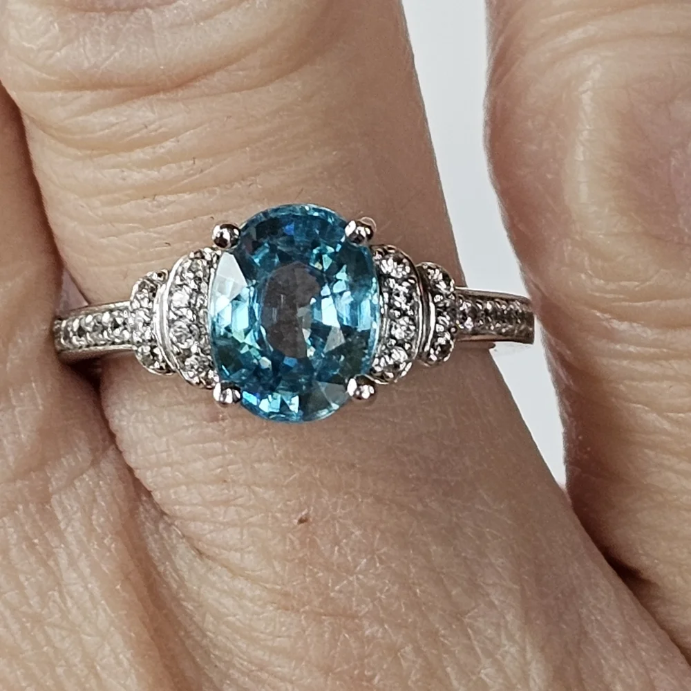 Genuine Blue & White Zircon Ring Sterling Silver Size 6.5 - Picture 9 of 11